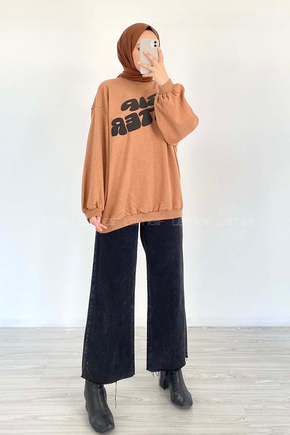 Modalamelif Yarım Balıkçı Yaka Yazı Baskılı Oversize Sweat Camel