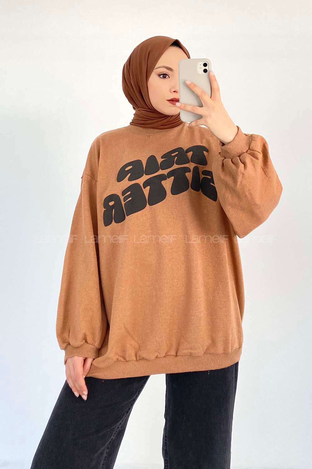 Modalamelif Yarım Balıkçı Yaka Yazı Baskılı Oversize Sweat Camel