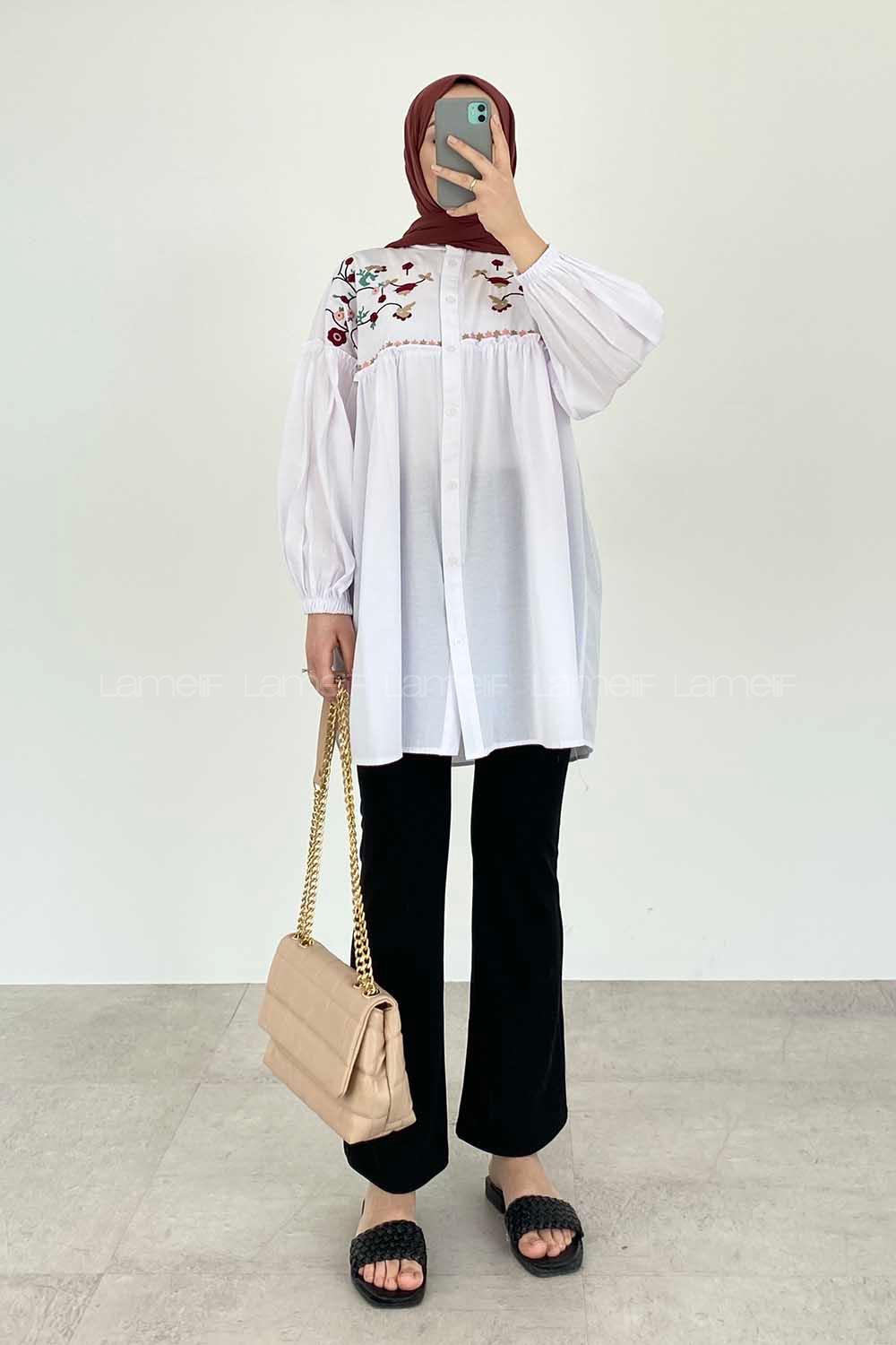 Modalamelif Çiçek Nakışlı Pileli Tunik Beyaz