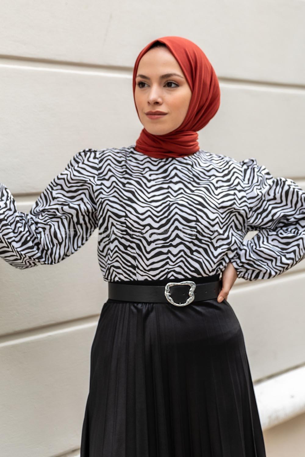 Modalamelif Bel Lastikli Balon Kol Zebra Desenli Bluz Siyah