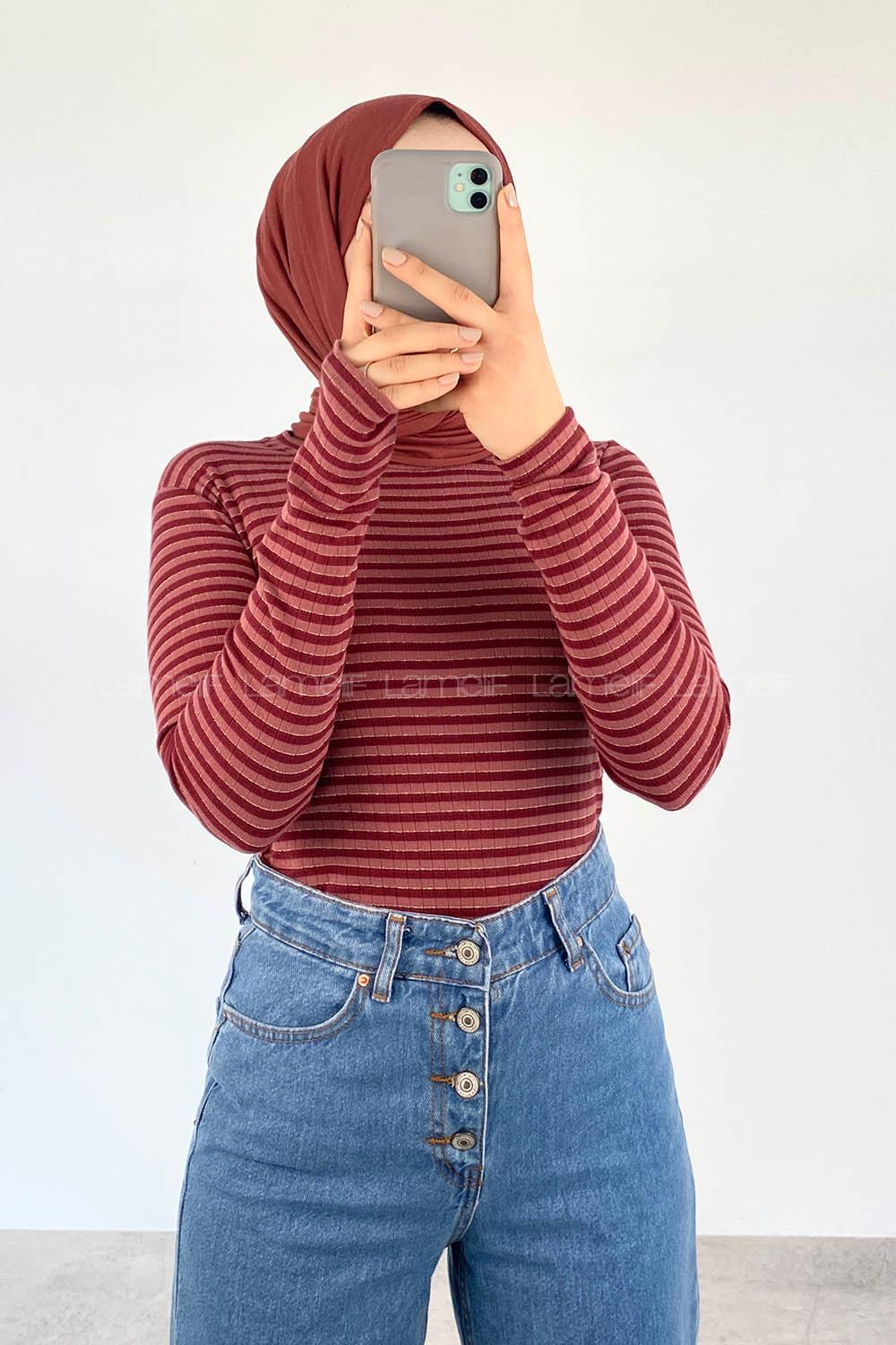 Bitter Brown Crew Neck Long Arm Without Accessories Unprinted Blouse