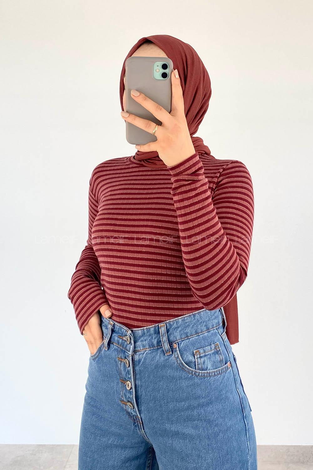 Bitter Brown Crew Neck Long Arm Without Accessories Unprinted Blouse