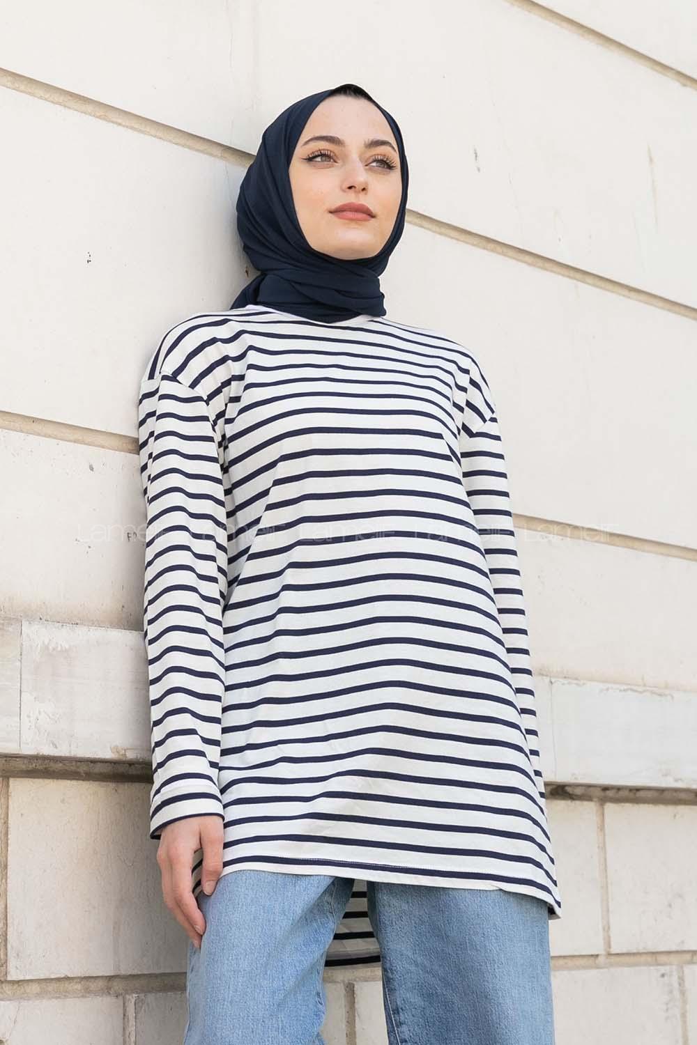 Navy Blue Crew Neck Long Arm Unprinted Sweatshirt