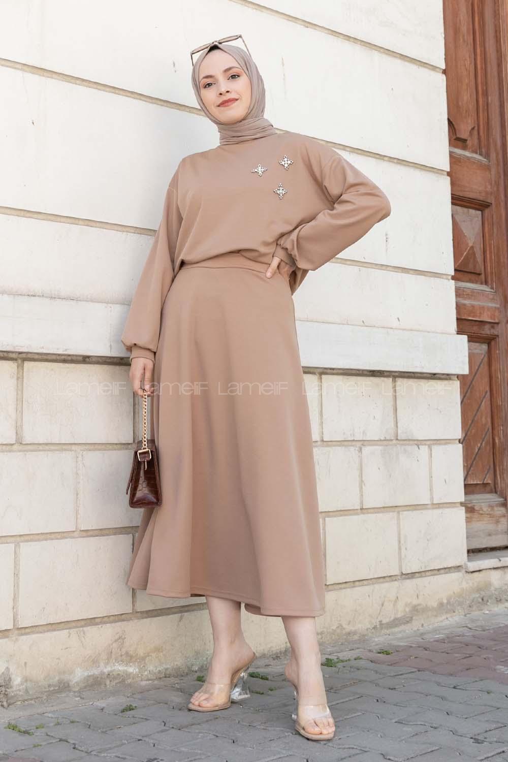 Camel Crew Neck Long Arm Pearl Embroidered Crepe Fabric Flare Suit