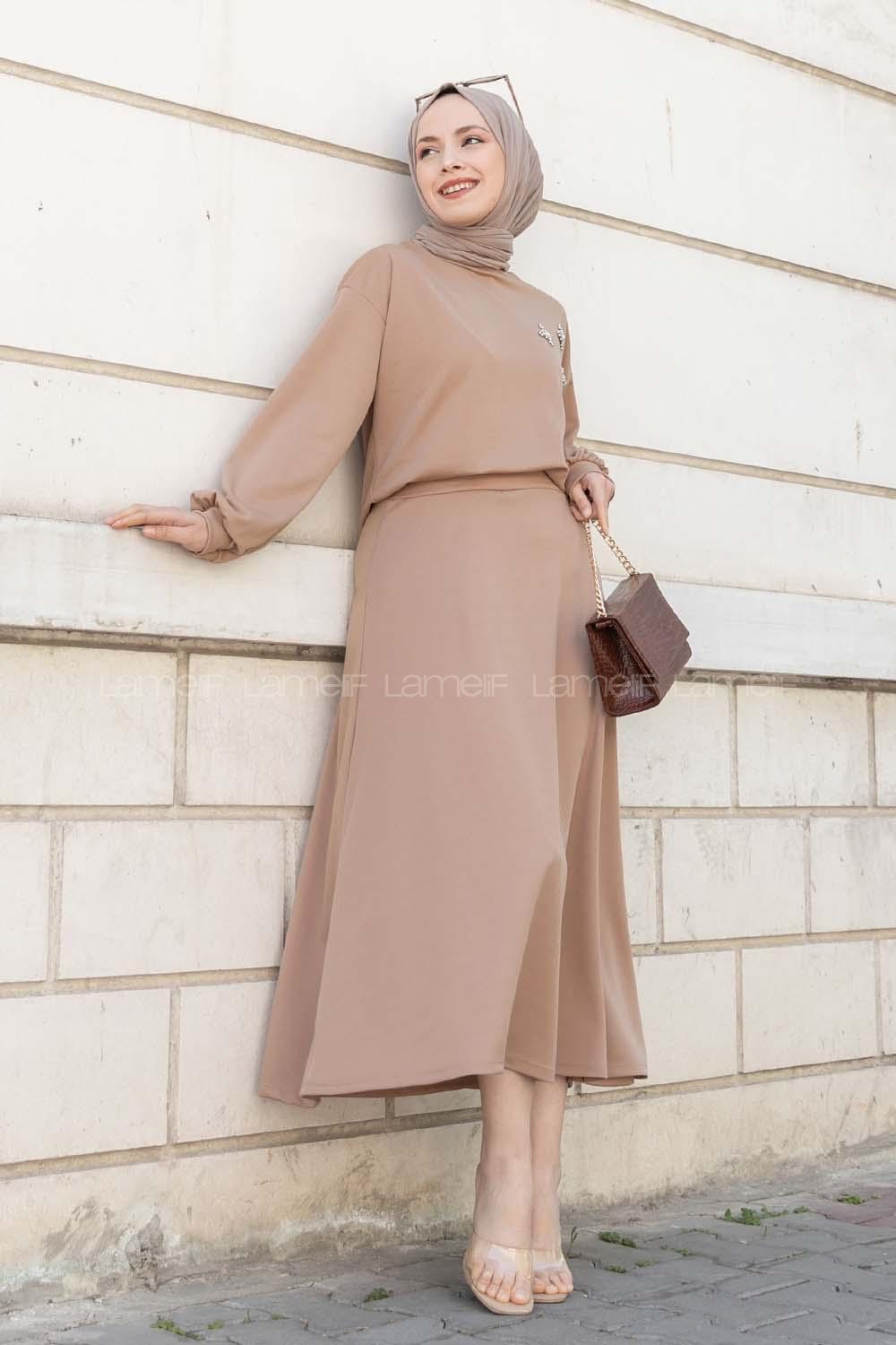 Camel Crew Neck Long Arm Pearl Embroidered Crepe Fabric Flare Suit