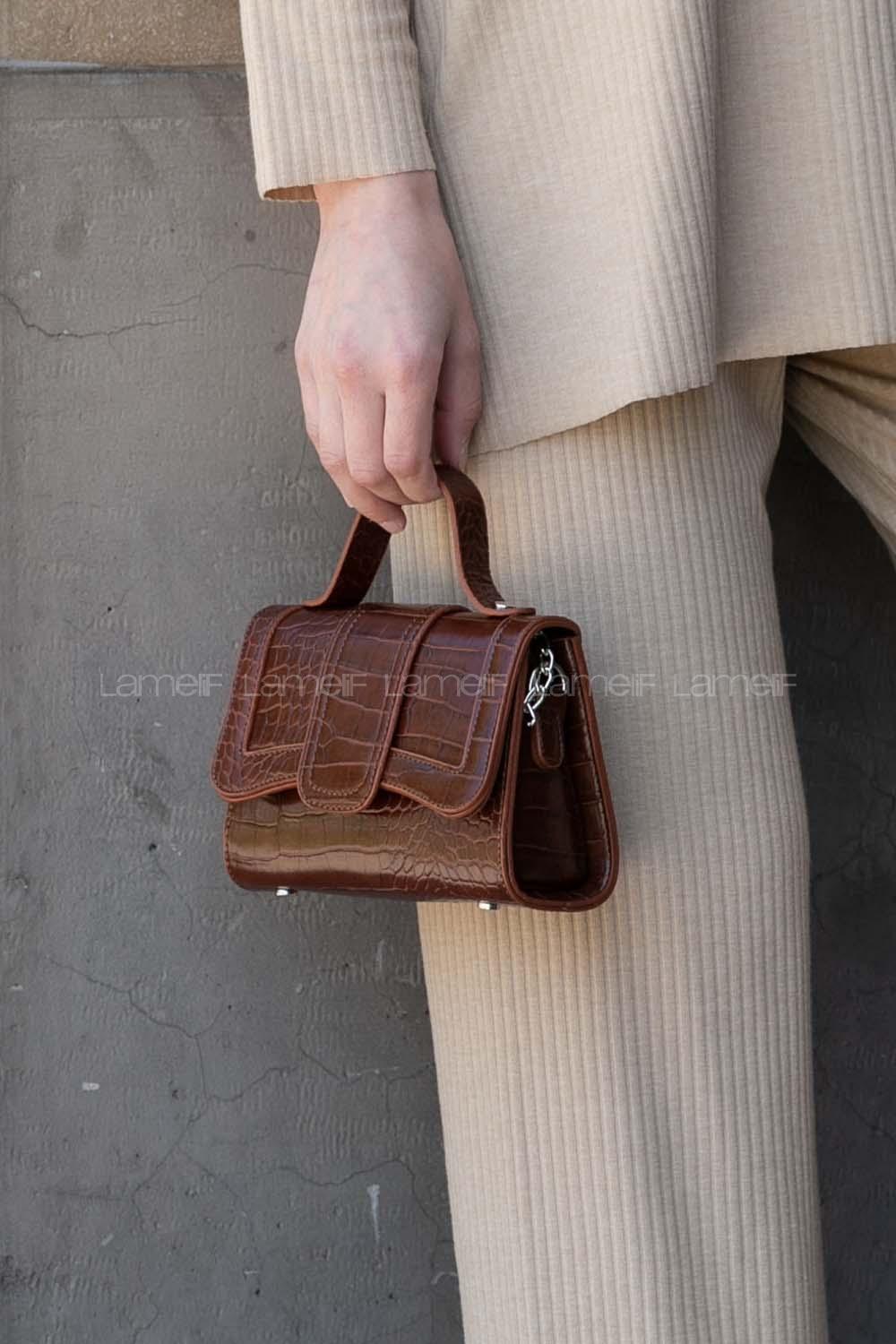 Tan Buckle Skin Hand Bag Bag