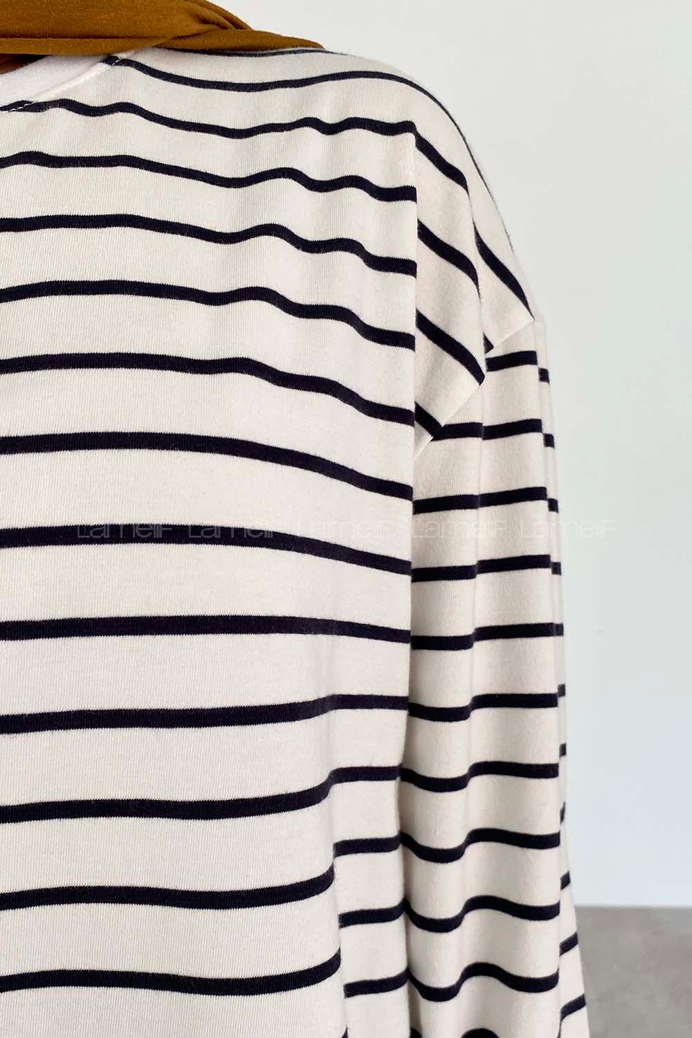 Ecru Navy Blue Crew Neck Long Arm Unprinted Sweatshirt