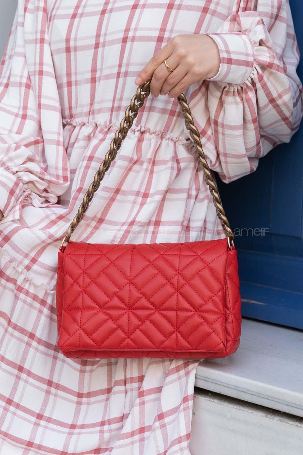 Red Buckle Skin Hand Bag Bag
