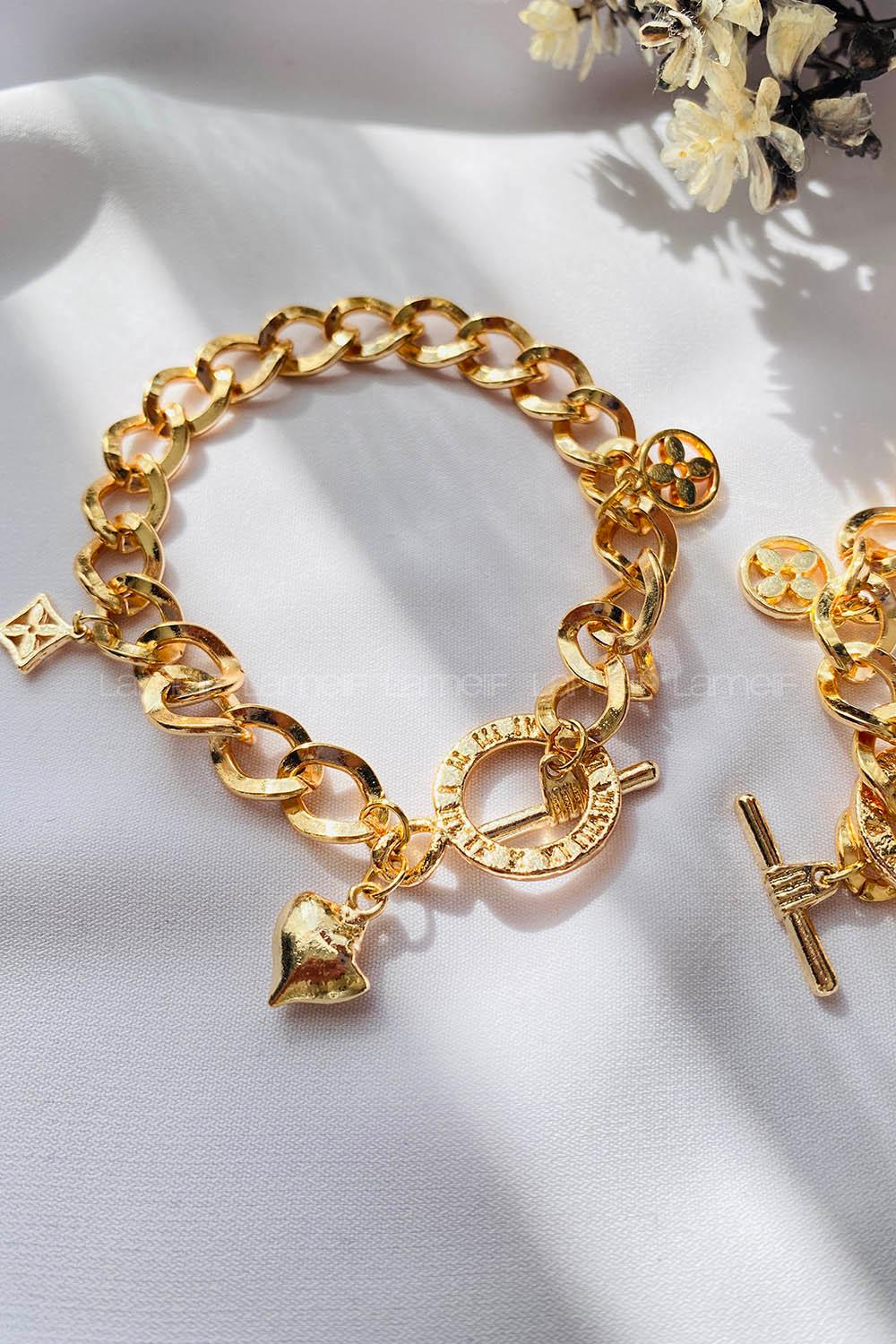 Gold Belted Gold Straight Wristband