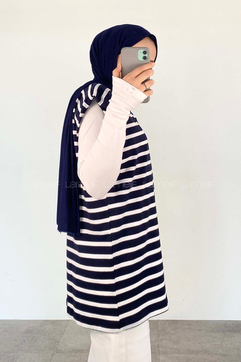 Navy Striped Crew Neck Zero Arm Cotton Printed T-shirt