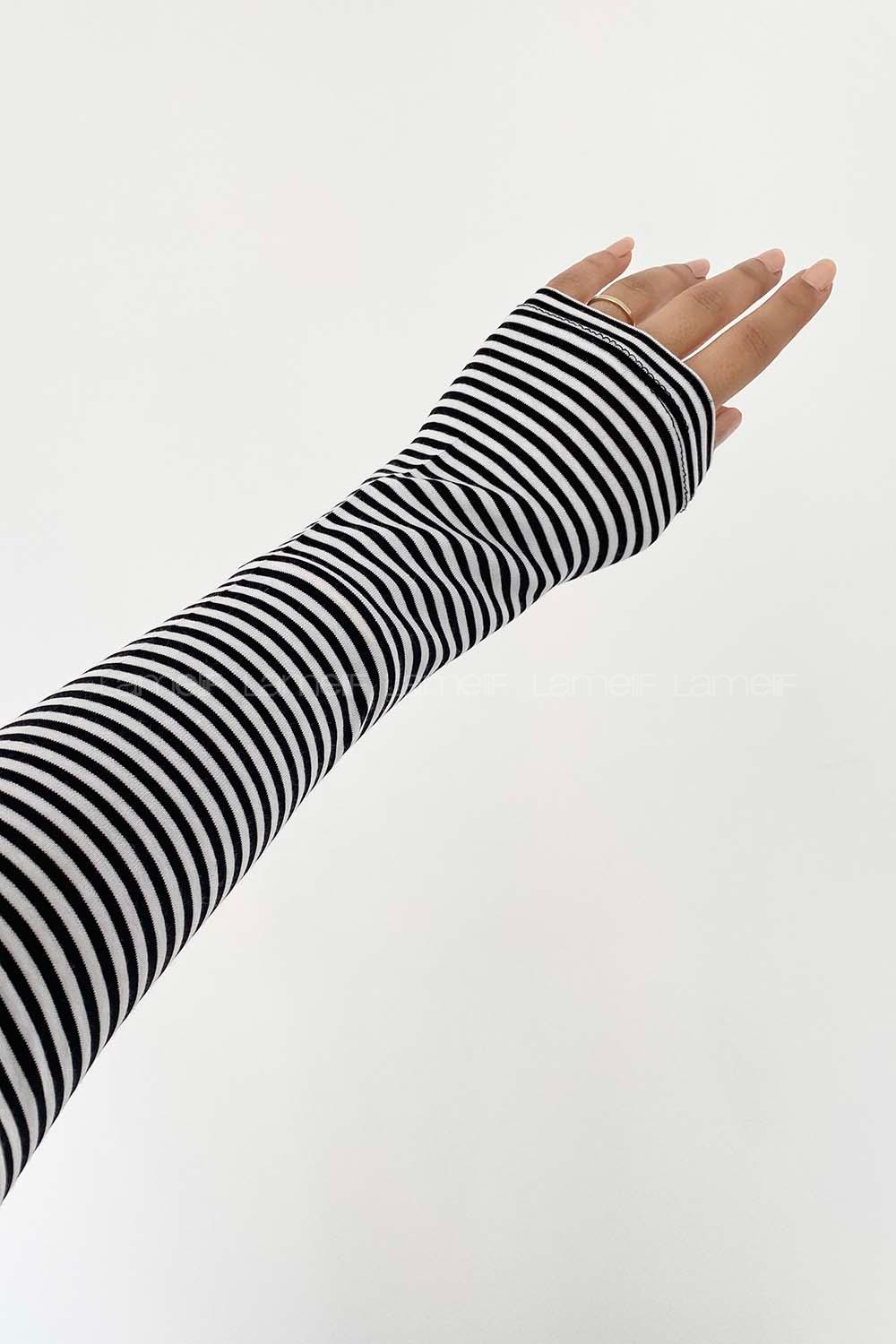 White Black Crew Neck Long Arm Viscose Fabric Body