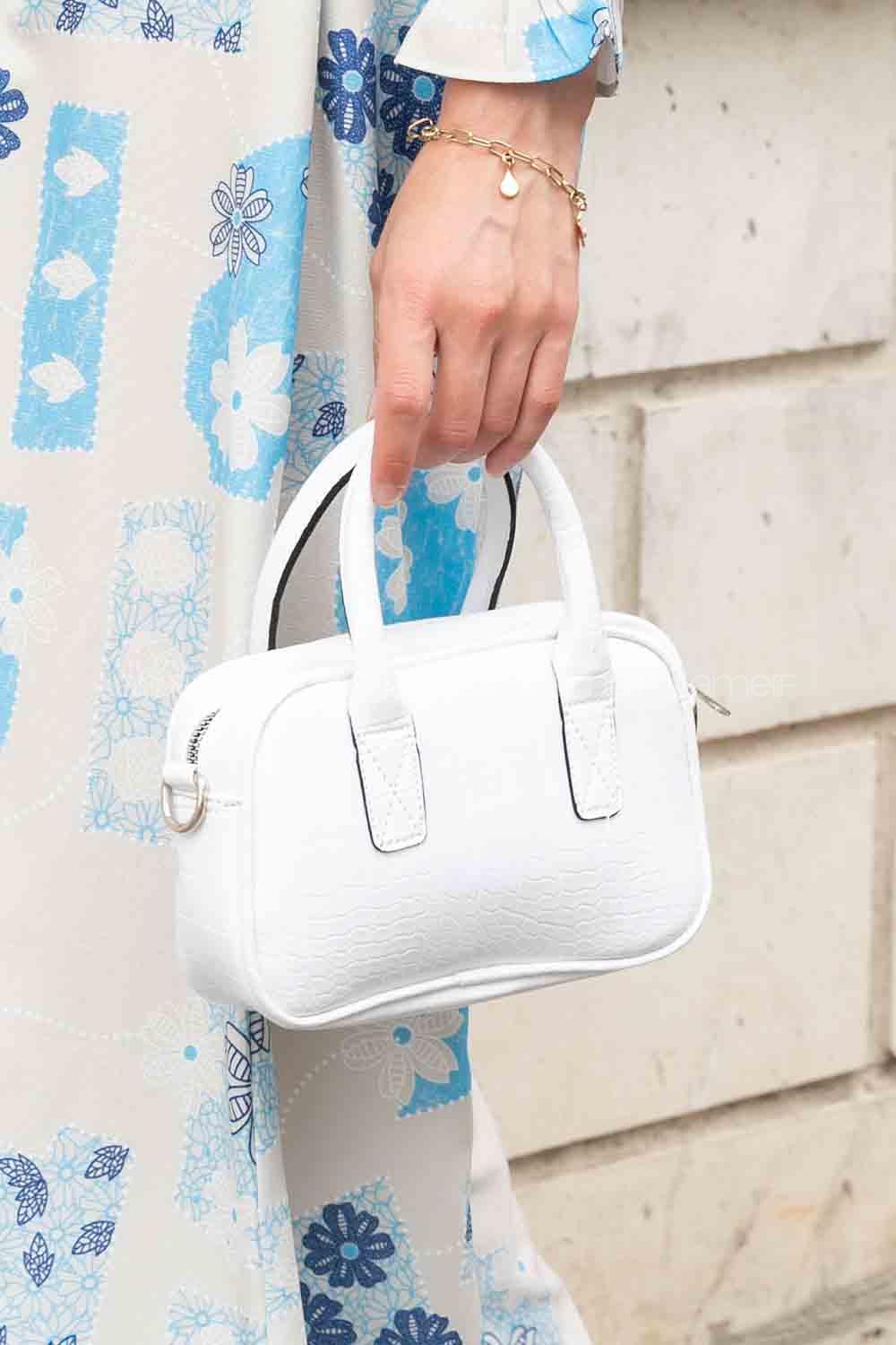 White Buckle Skin Hand Bag Bag