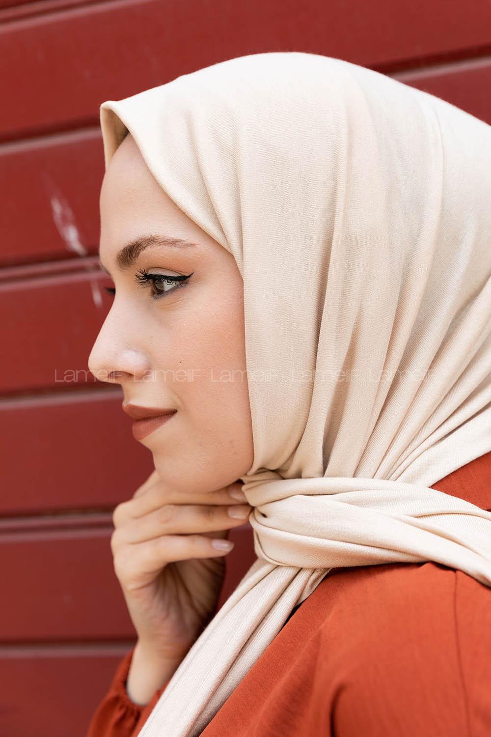 Beige Combed Fabric Straight Shawl