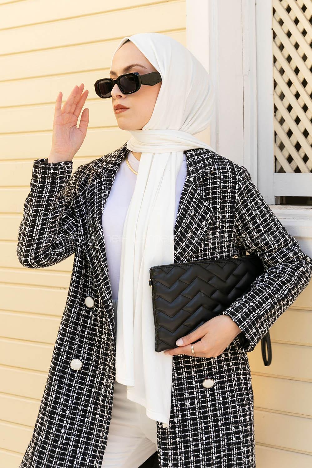 Off White Combed Fabric Straight Shawl