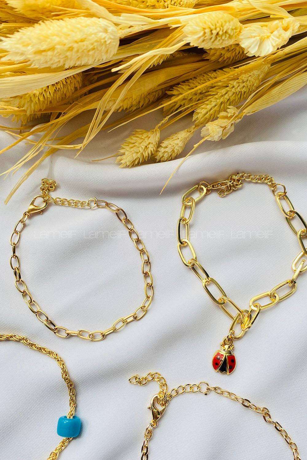 Gold-4 Belted Gold Straight Wristband