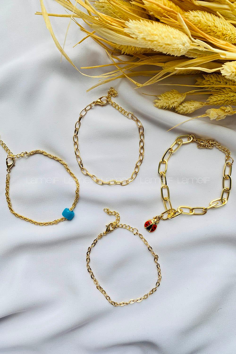 Gold-4 Belted Gold Straight Wristband