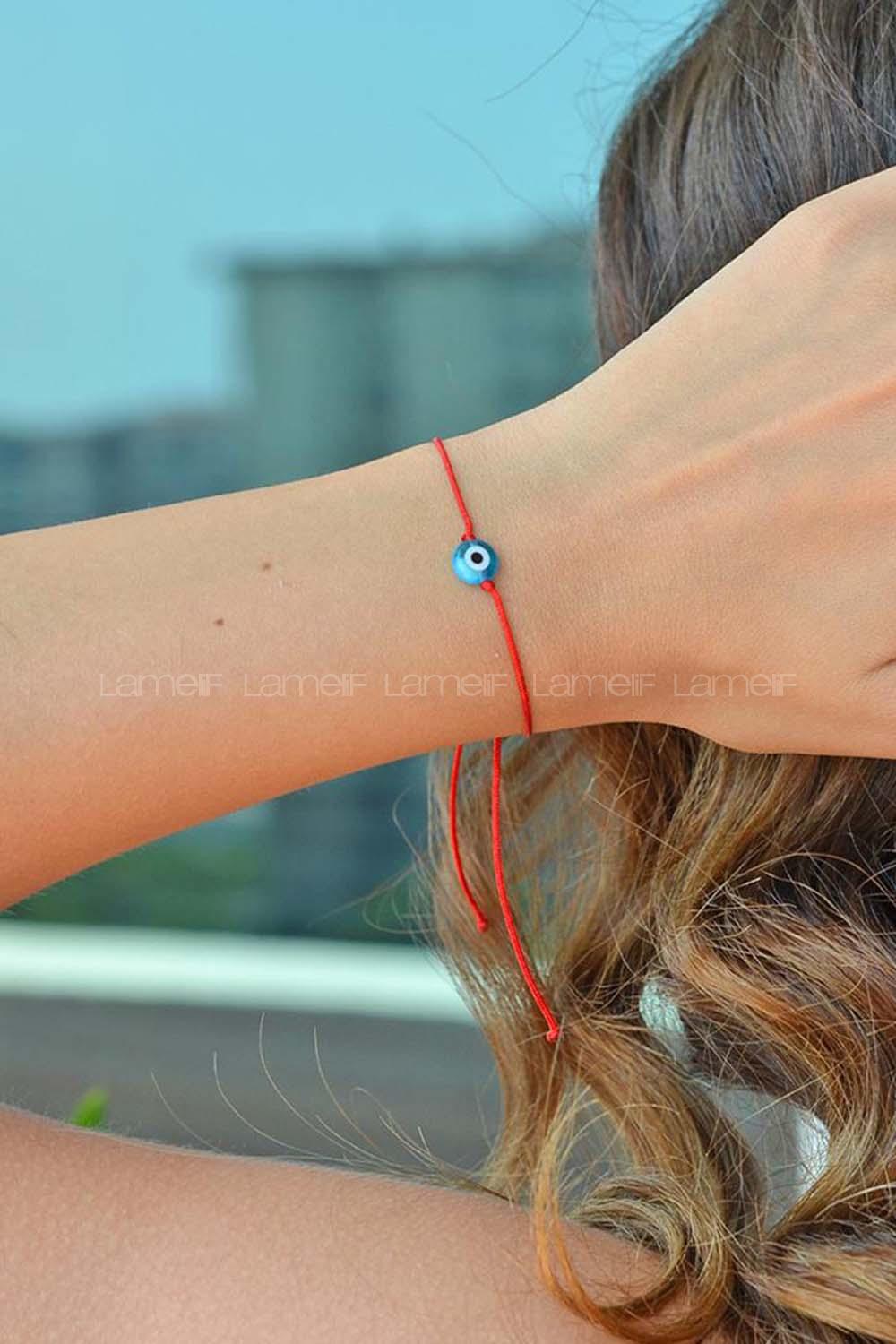 Red Belted Gold Straight Wristband