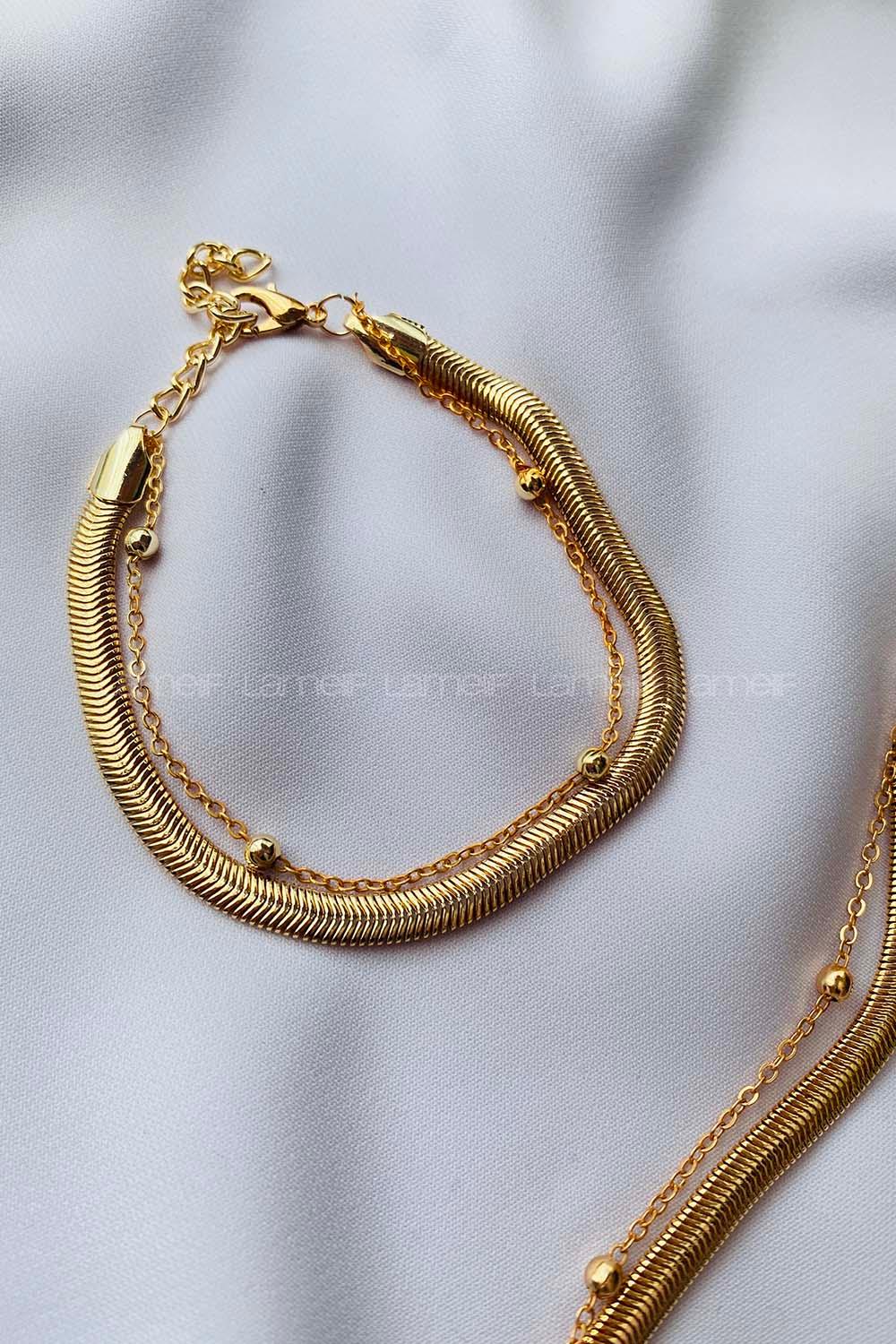 Gold Belted Silver Straight Wristband