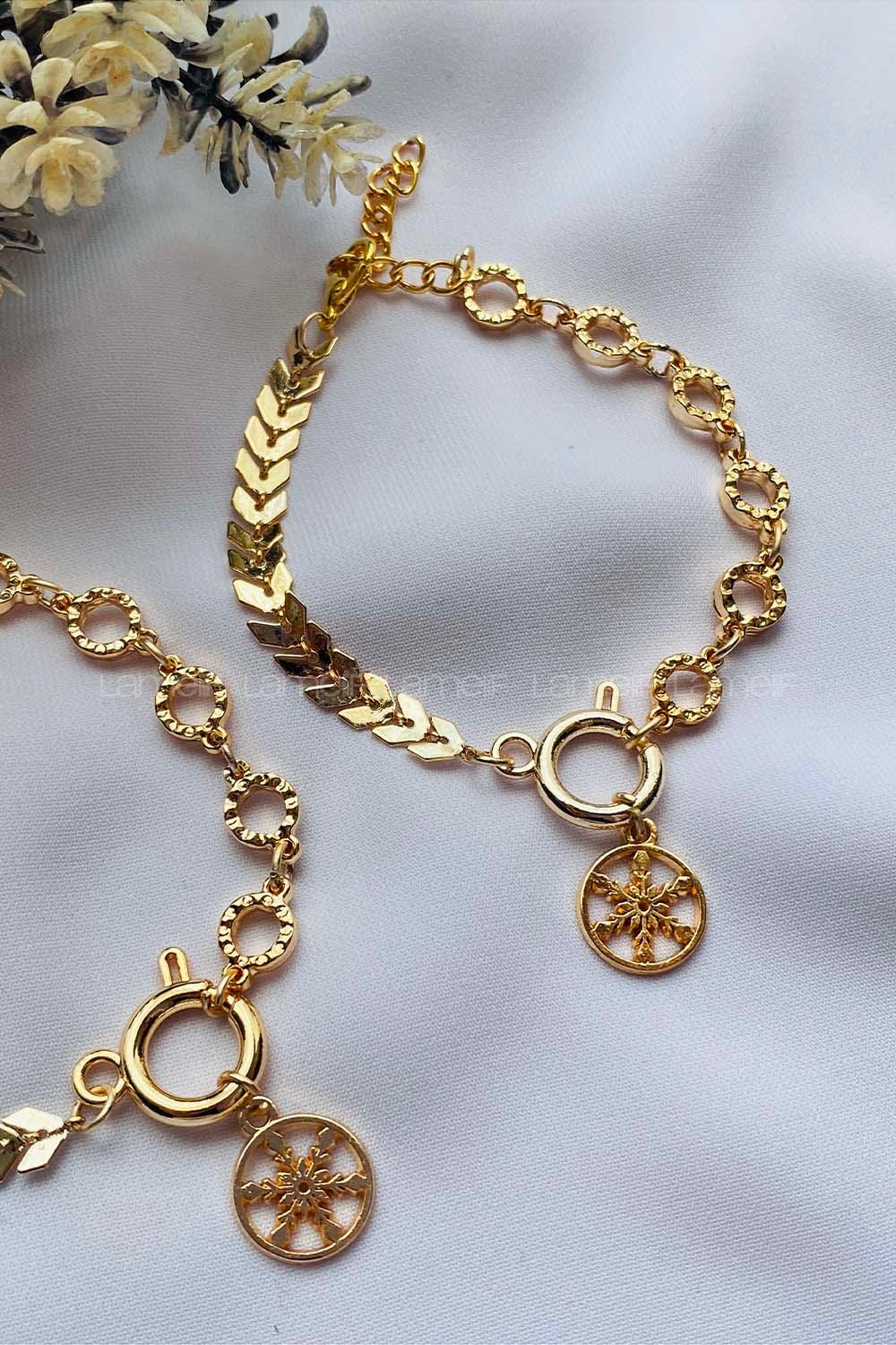 Gold-1 Belted Silver Straight Wristband