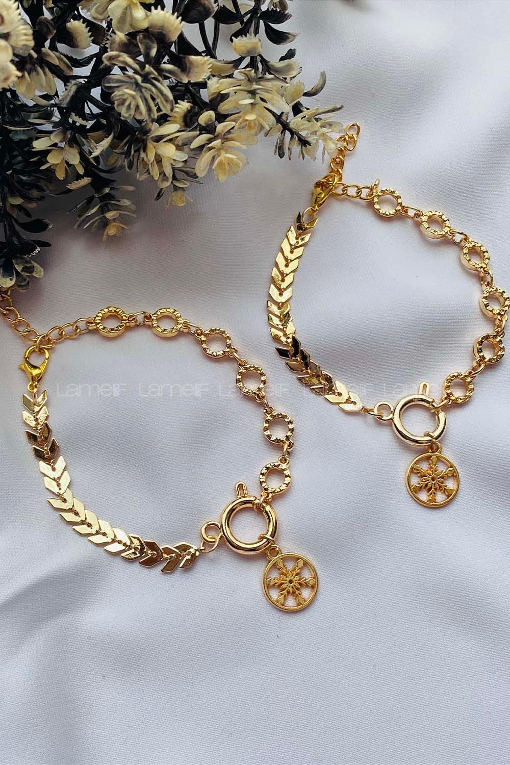 Gold-1 Belted Silver Straight Wristband