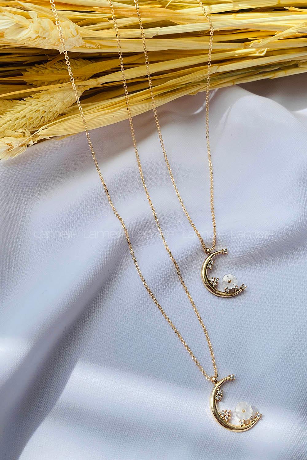 Gold-3 Gold Straight Necklace