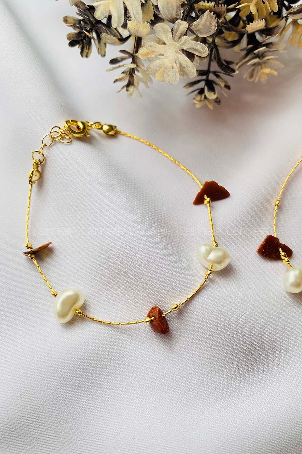 Brown Belted Gold Straight Wristband