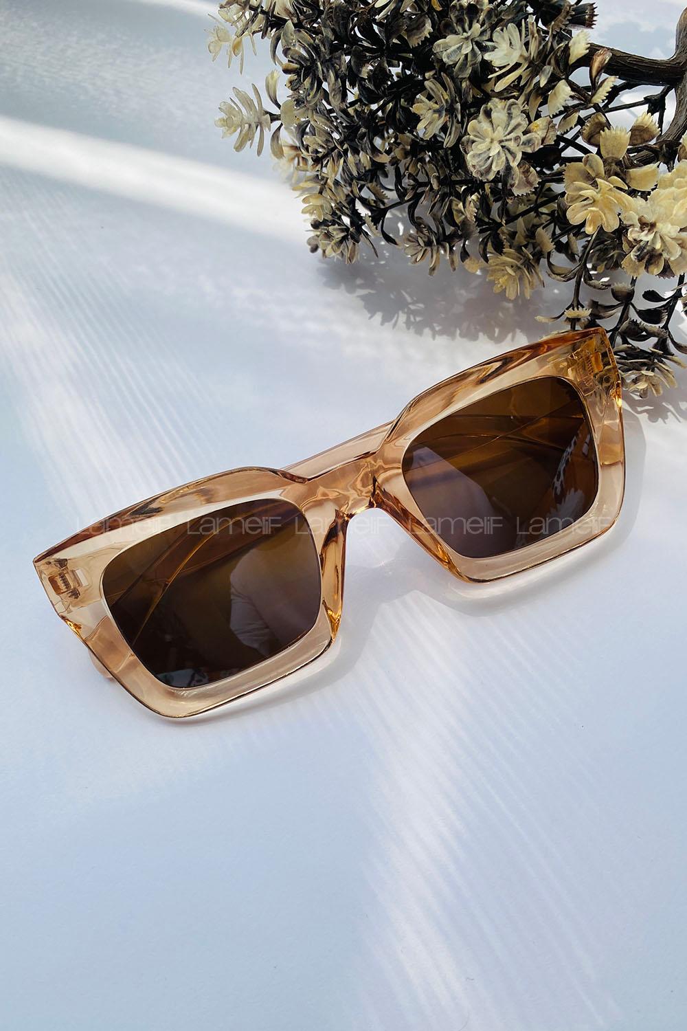 Brown With Milk Glasses