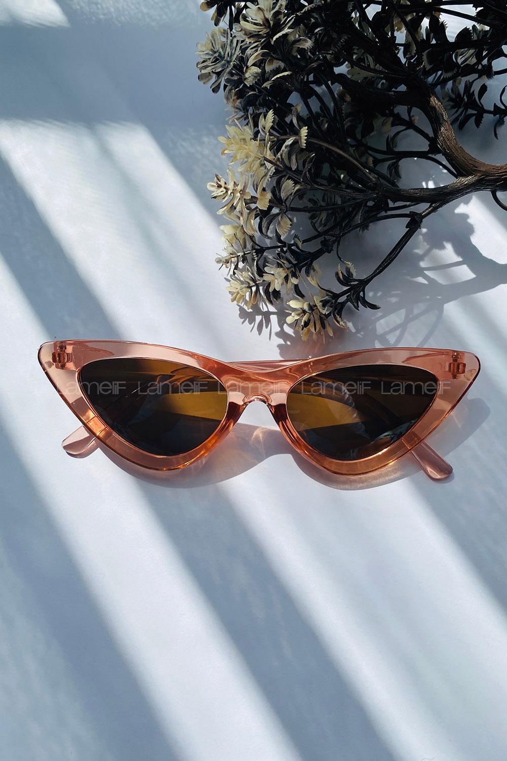 Brown With Milk Glasses