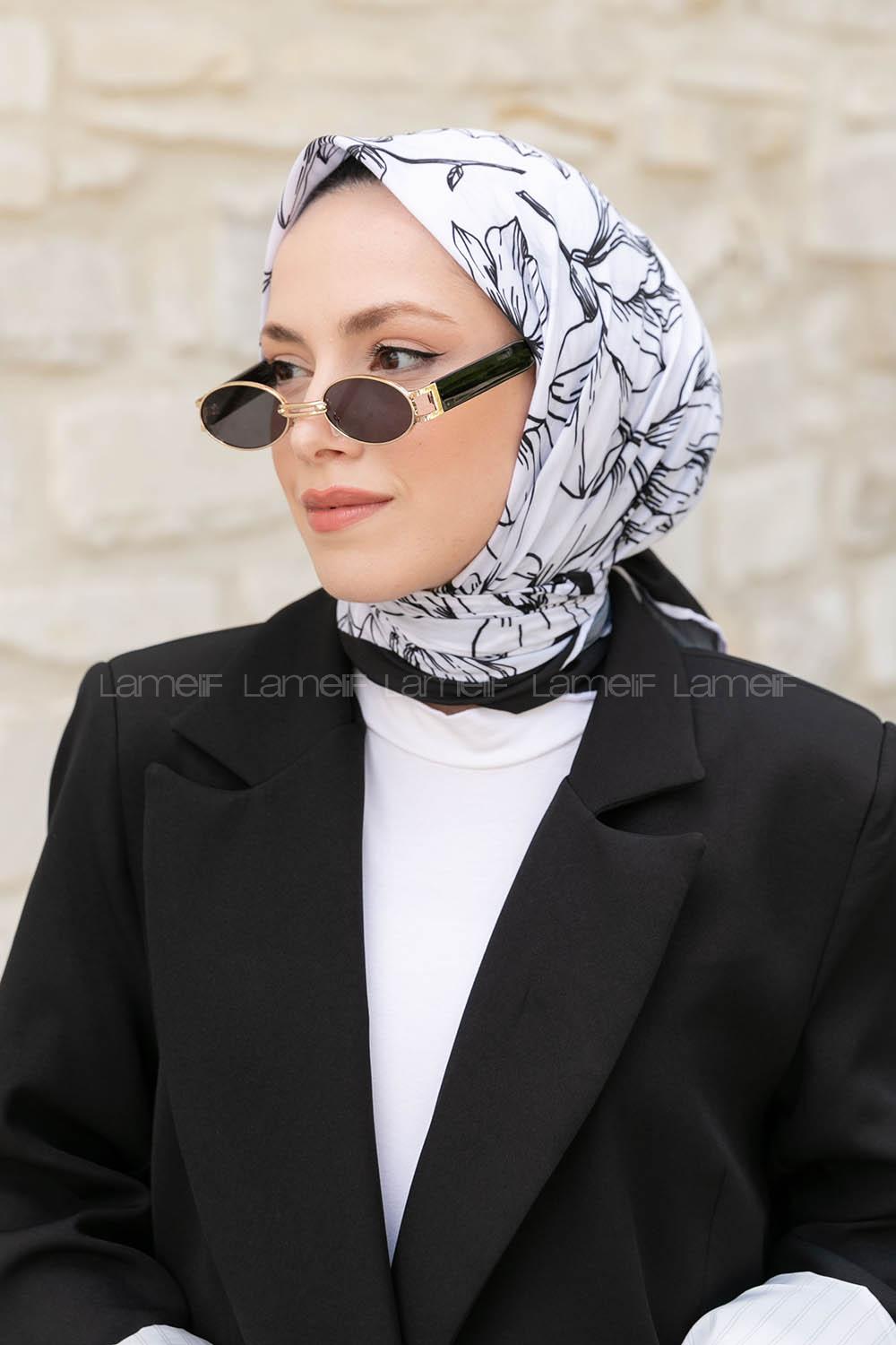 Off White Cotton Fabric Straight Shawl