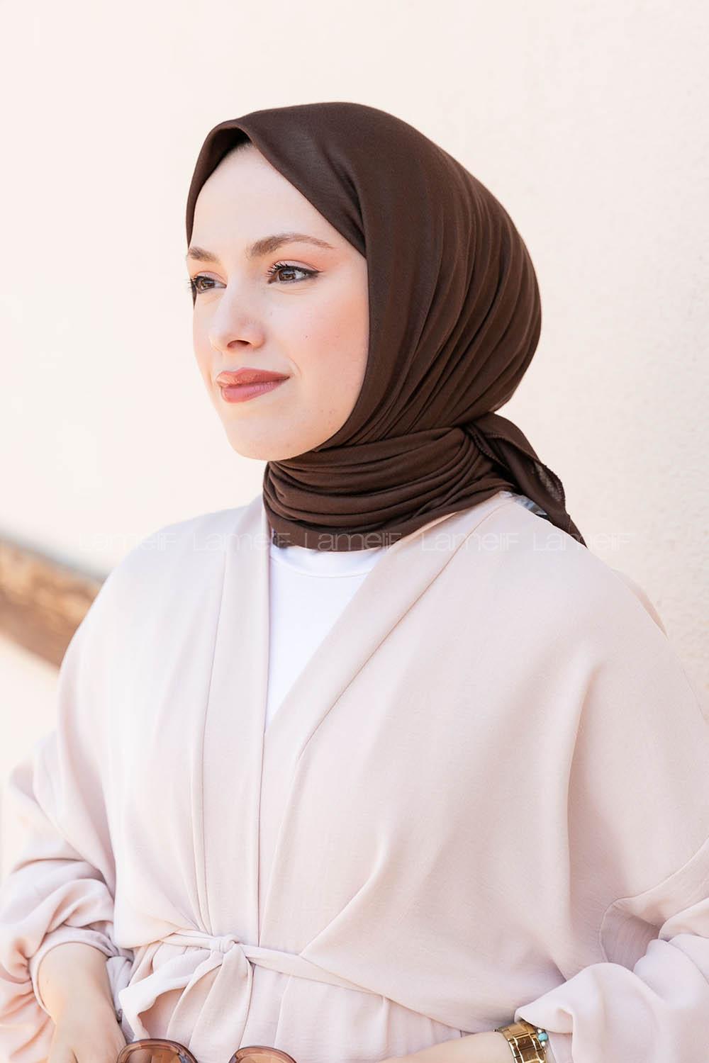 Bitter Brown Combed Fabric Straight Scarf