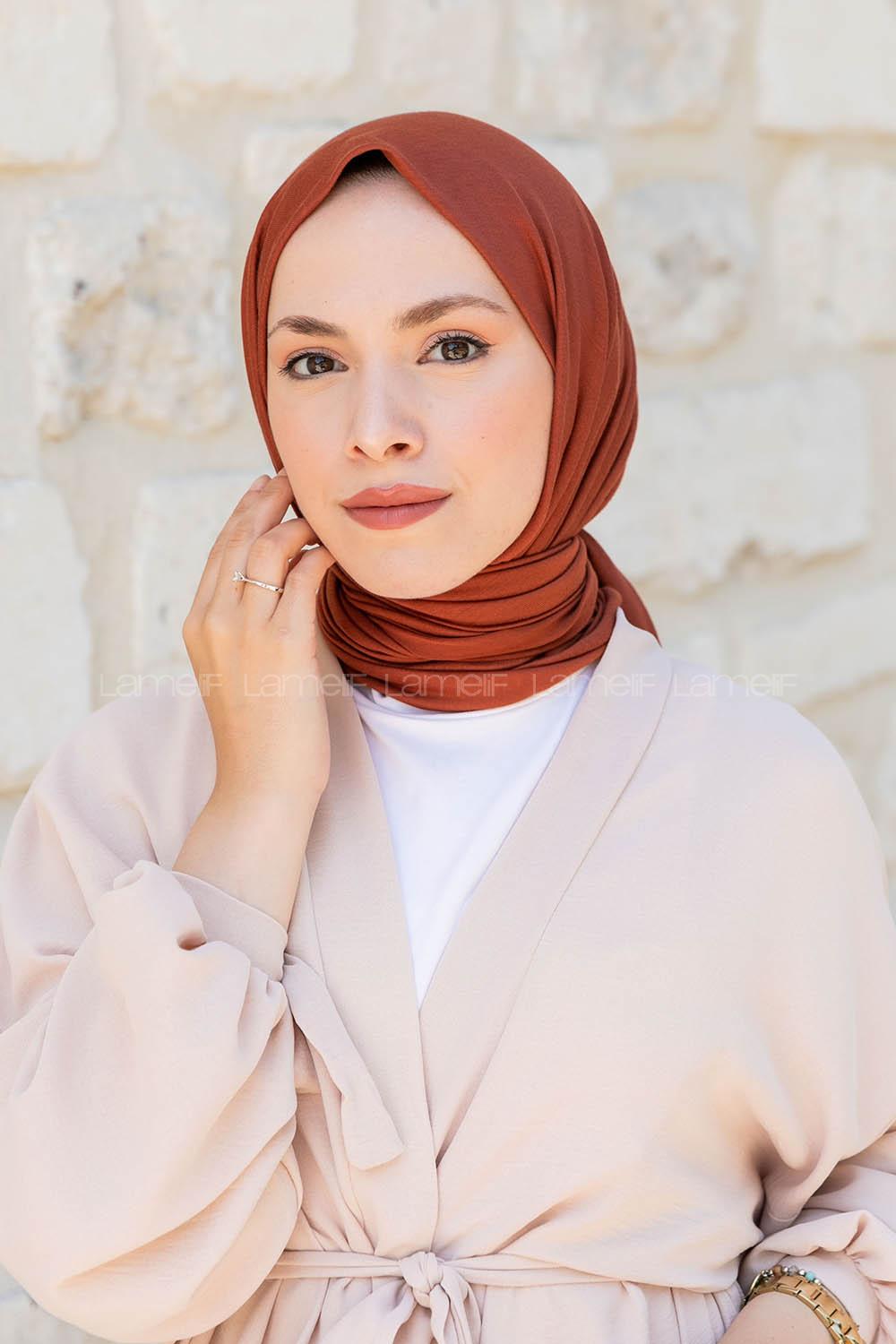 Tile Combed Fabric Straight Scarf