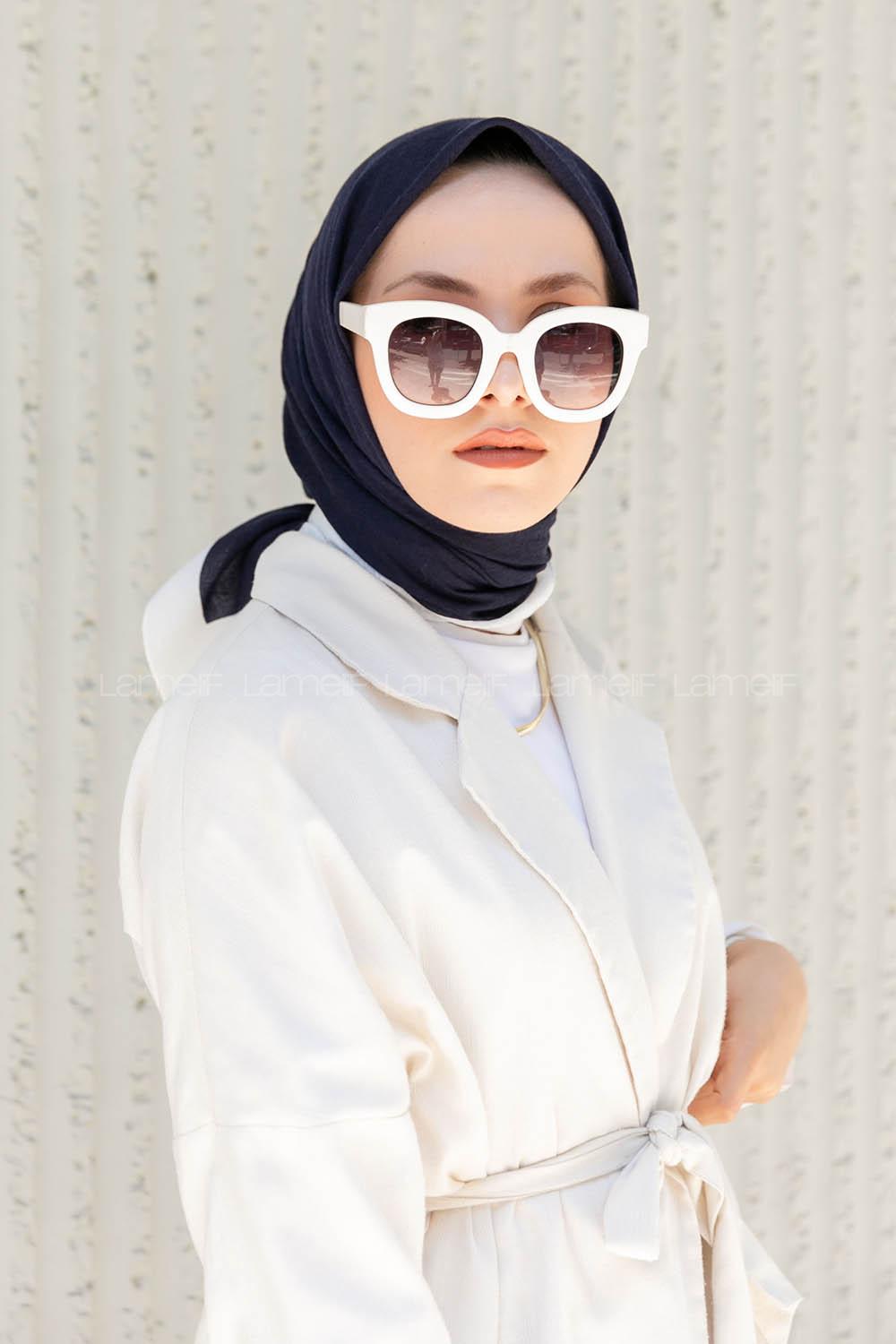 Lamelif Monoğram Eşarp Lacivert-Ekru