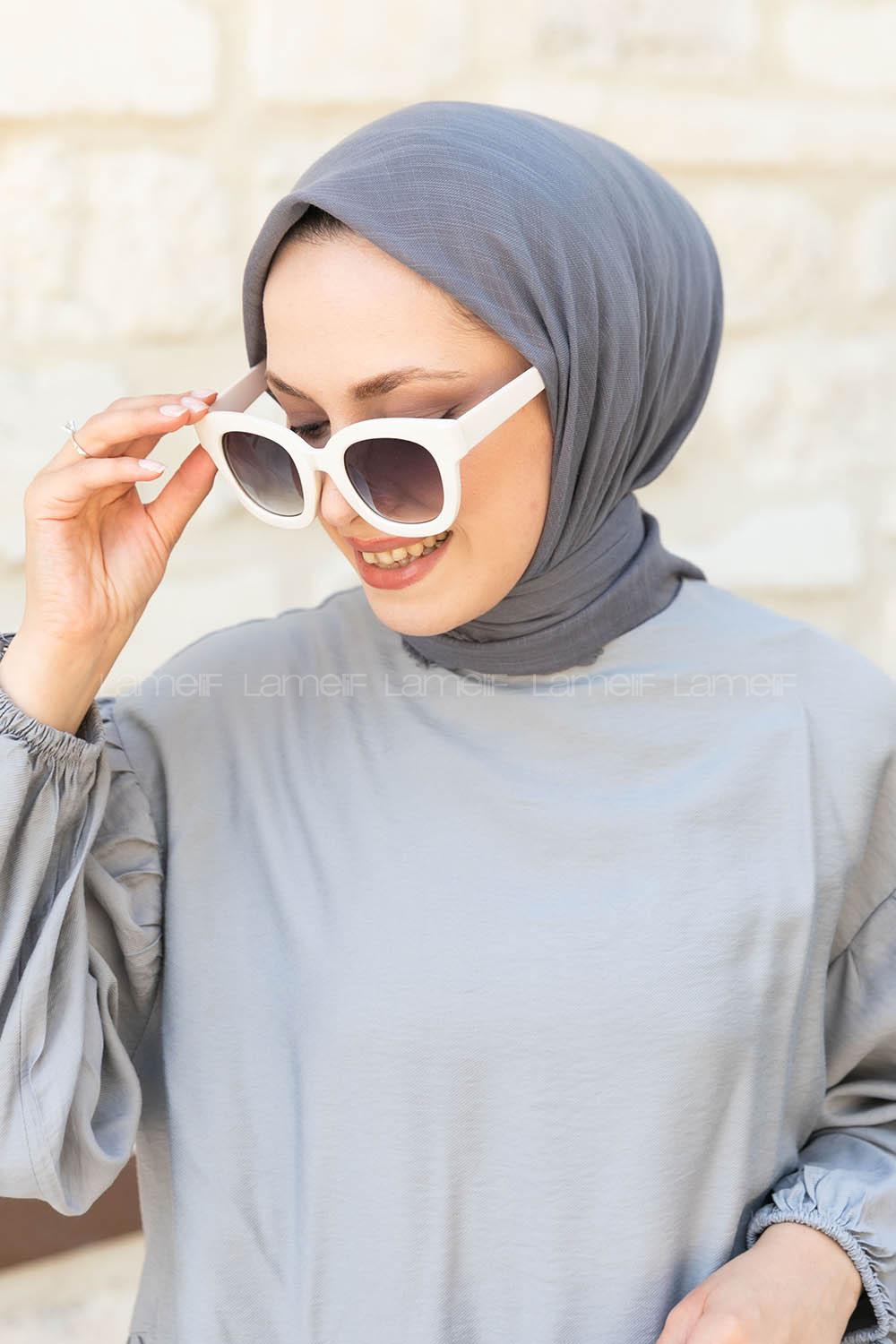 Lamelif Düz Flamlı Eşarp Füme