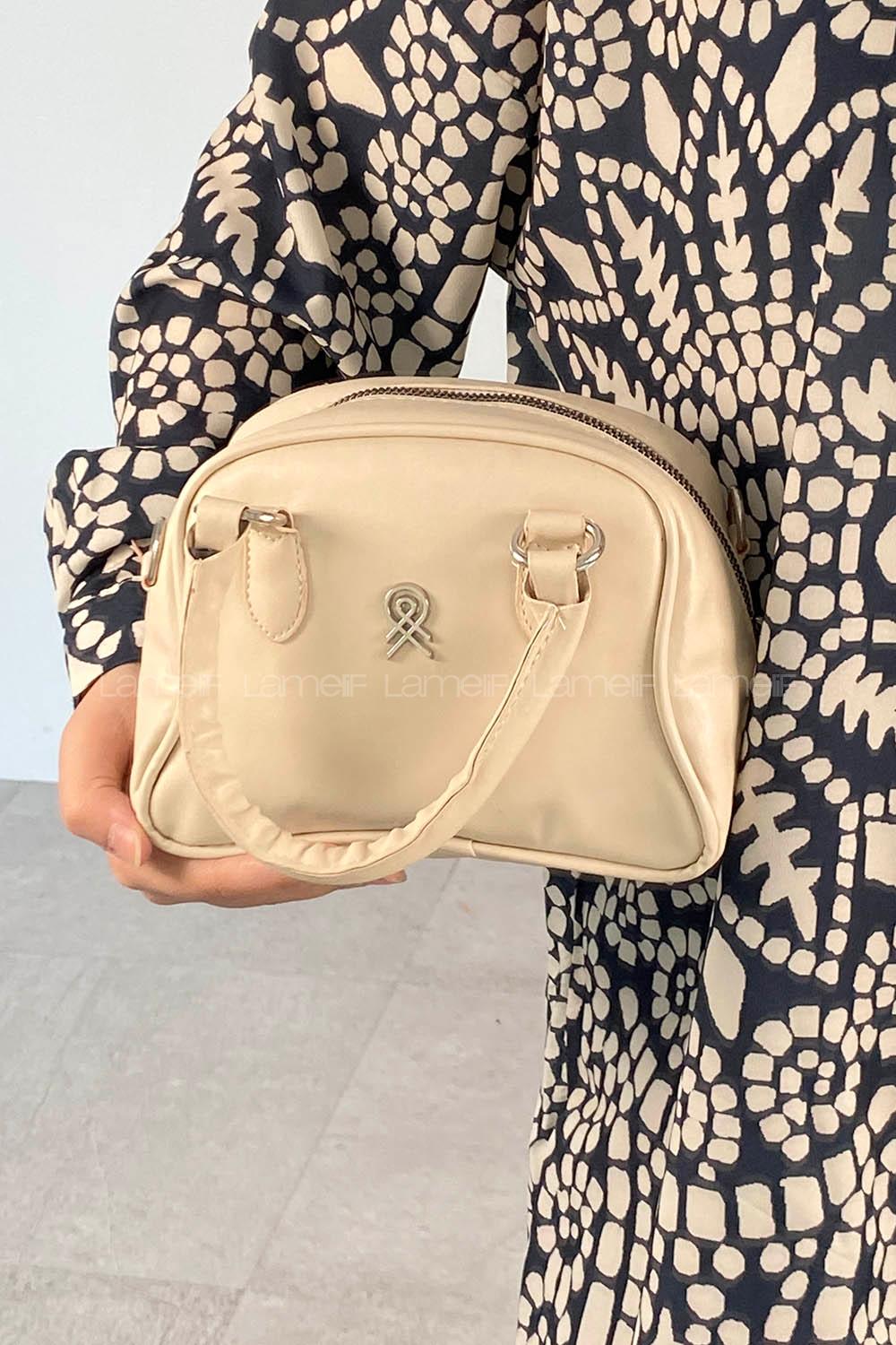 Cream Buckle Skin Hand Bag Bag