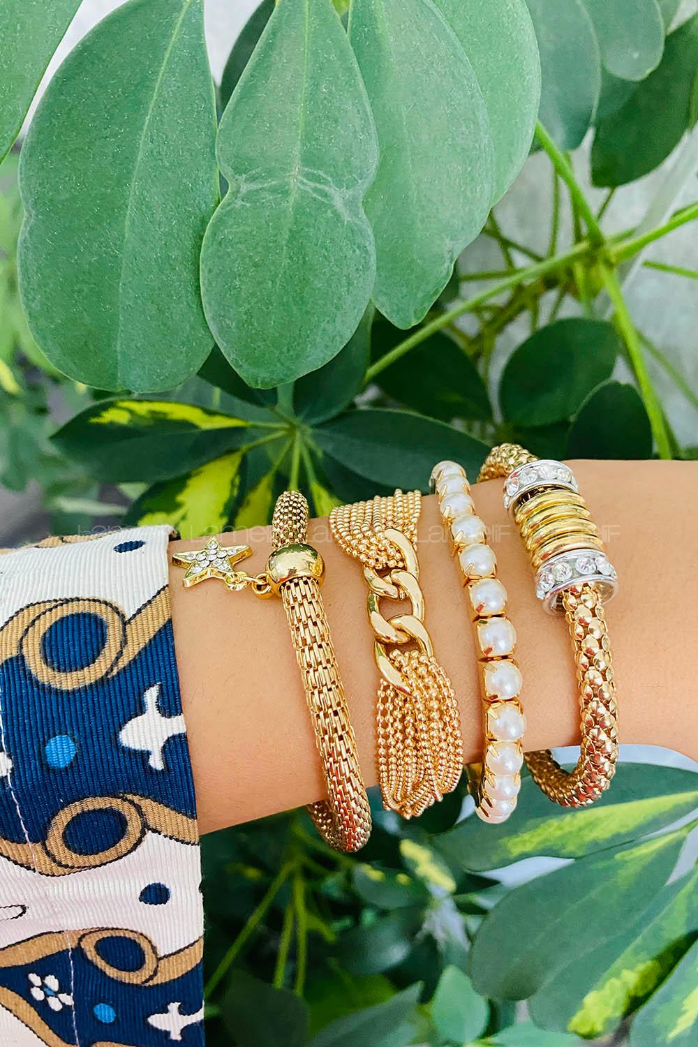 Gold Without Accessories Gold Straight Wristband