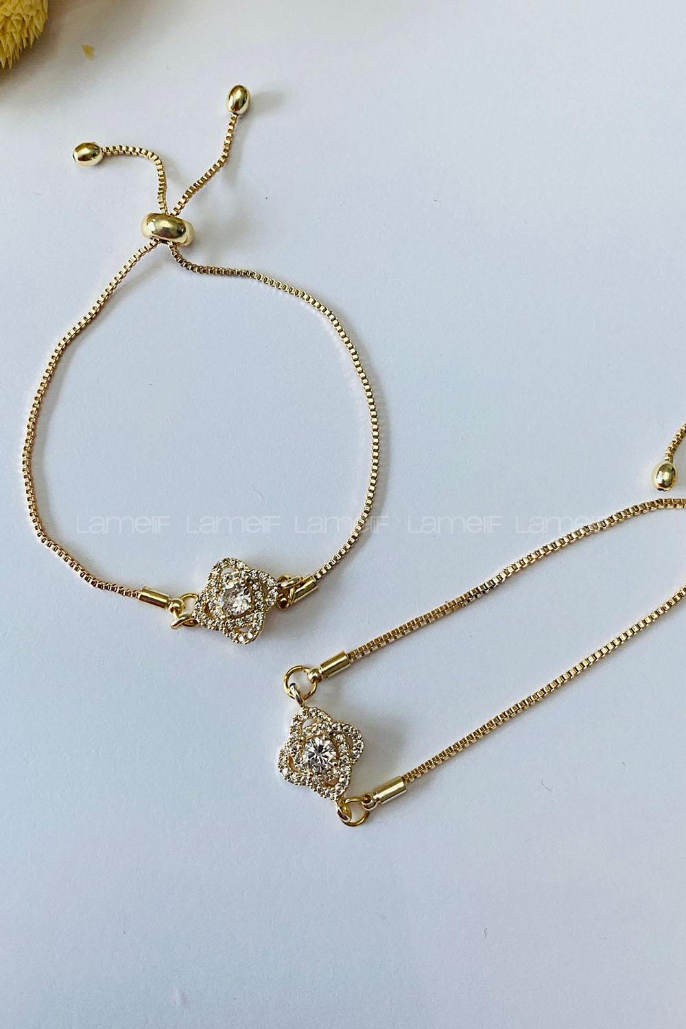 Gold Belted Gold Straight Wristband