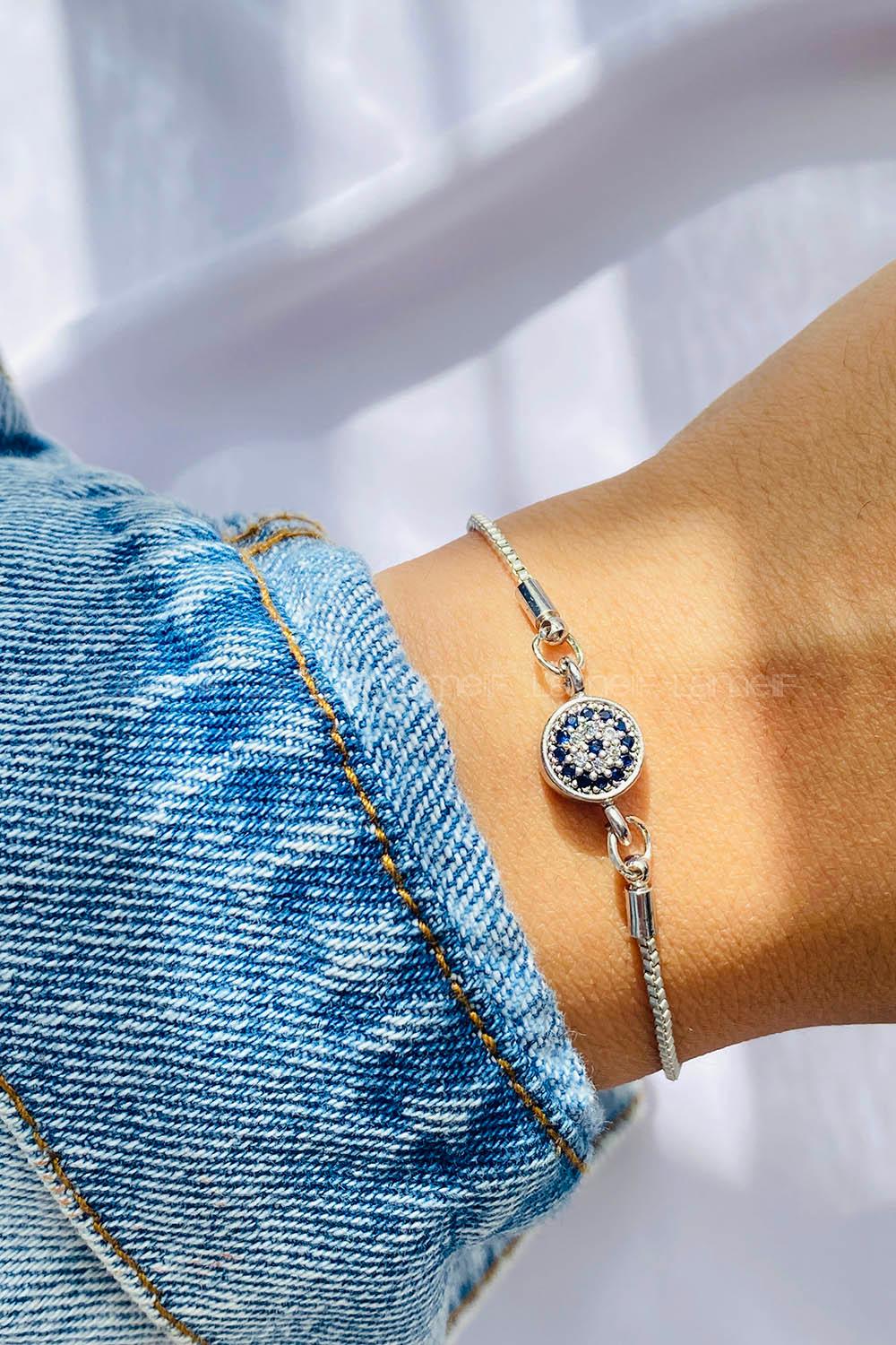 Silver Without Accessories Gold Straight Wristband