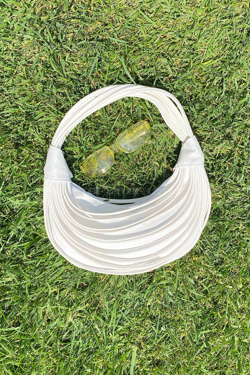 White Buckle Skin Hand Bag Bag