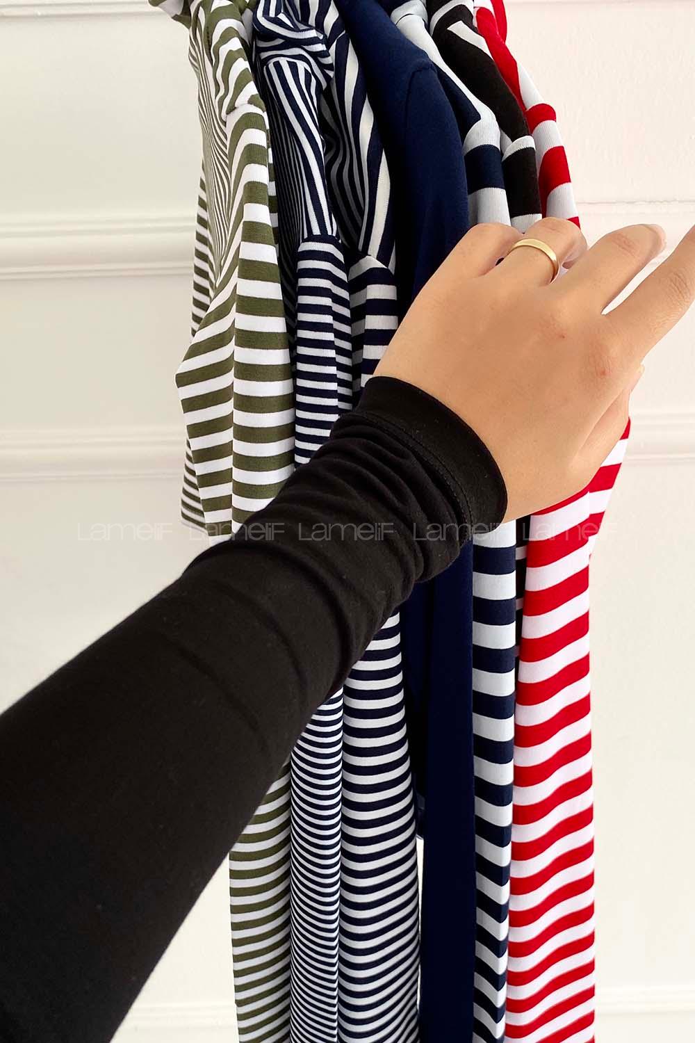 Lamelif Yarım Balıkçı Yaka Düz Renk Body Siyah Renk