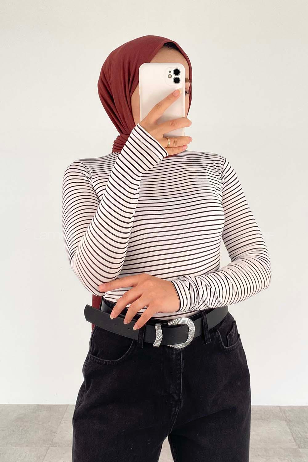 Lamelif Yarım Balıkçı Yaka İnce Çizgili Body Beyaz