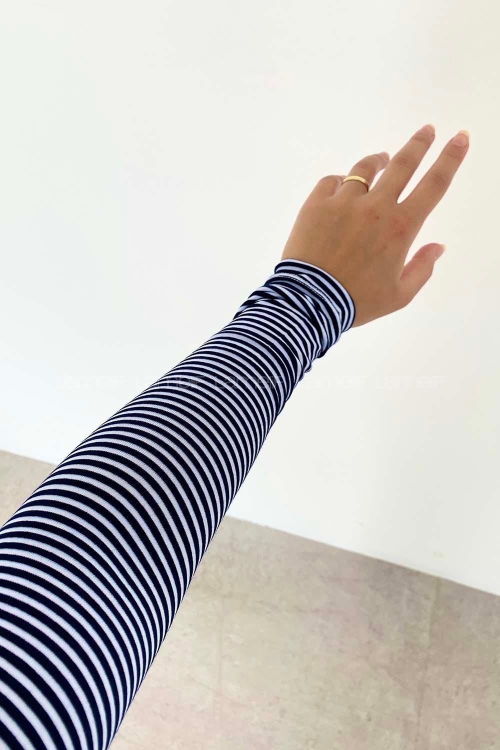 Lamelif Yarım Balıkçı Yaka İnce Çizgili Body Lacivert