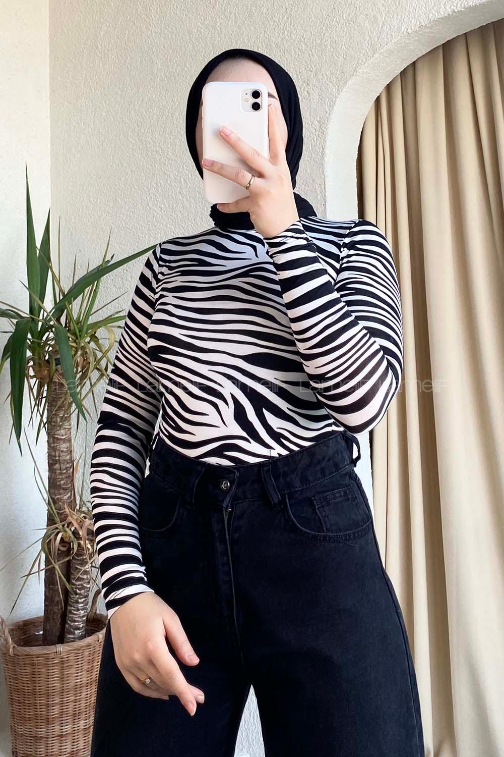 Black-1 Medium Crew Neck Long Arm Cotton Body