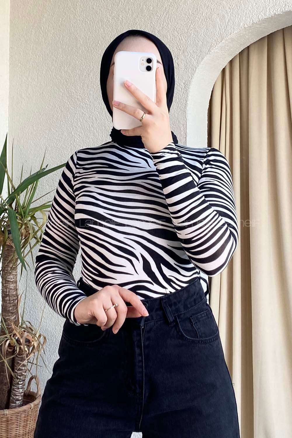 Black-1 Medium Crew Neck Long Arm Cotton Body