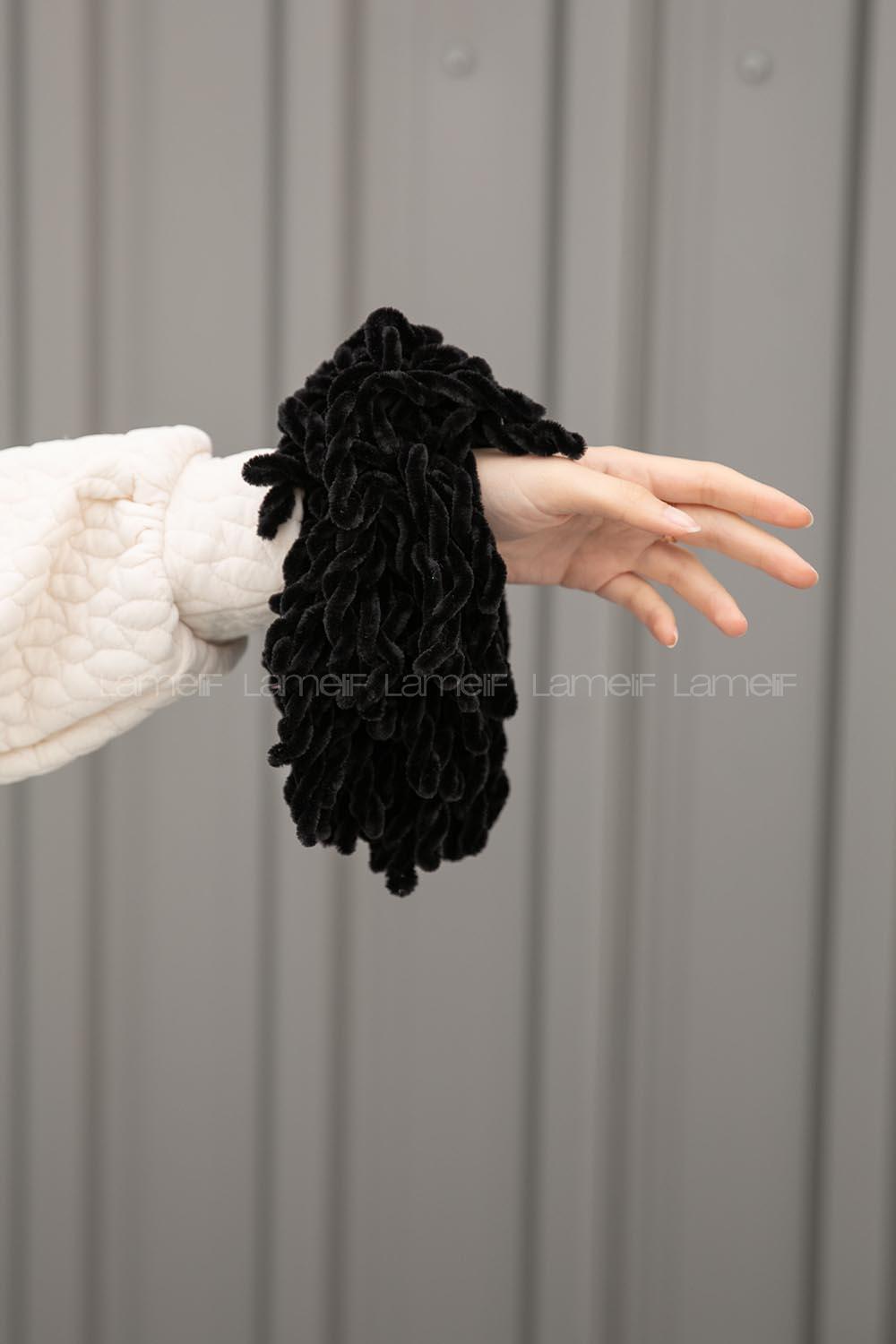 Lamelif Kadife Topuz Toka Siyah