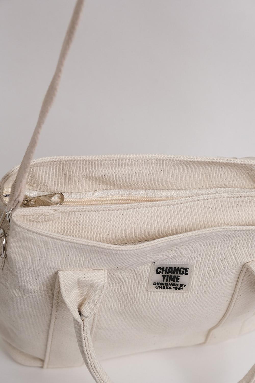 Cream Buckle Skin Hand Bag Bag