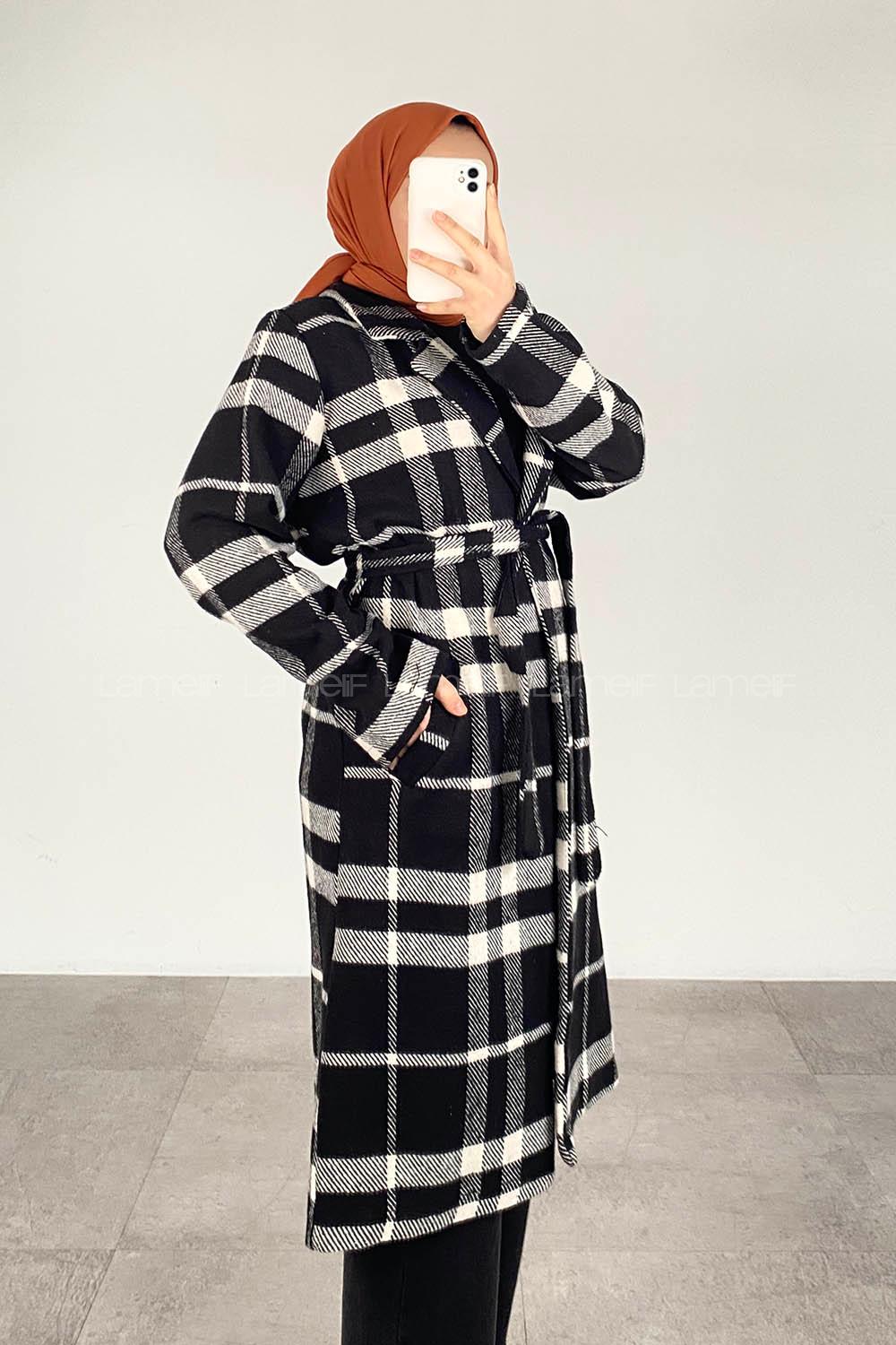 Modalamelif Kare Desenli Kuşaklı Çift Cepli Kaşe Kaban Siyah