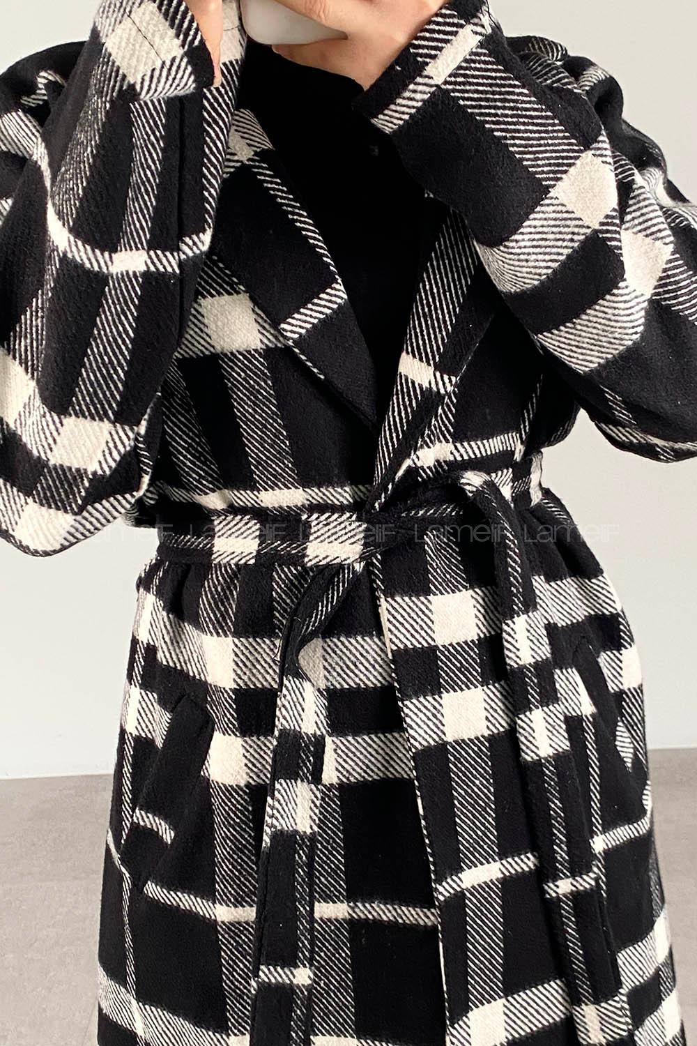 Modalamelif Kare Desenli Kuşaklı Çift Cepli Kaşe Kaban Siyah