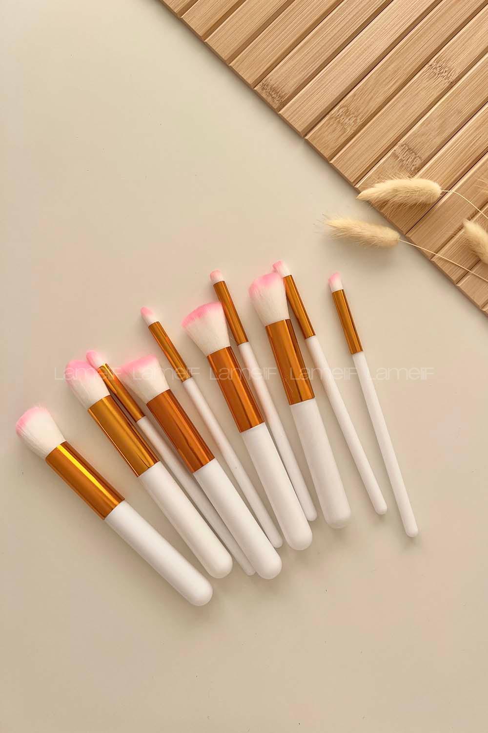 White Makeup Brush
