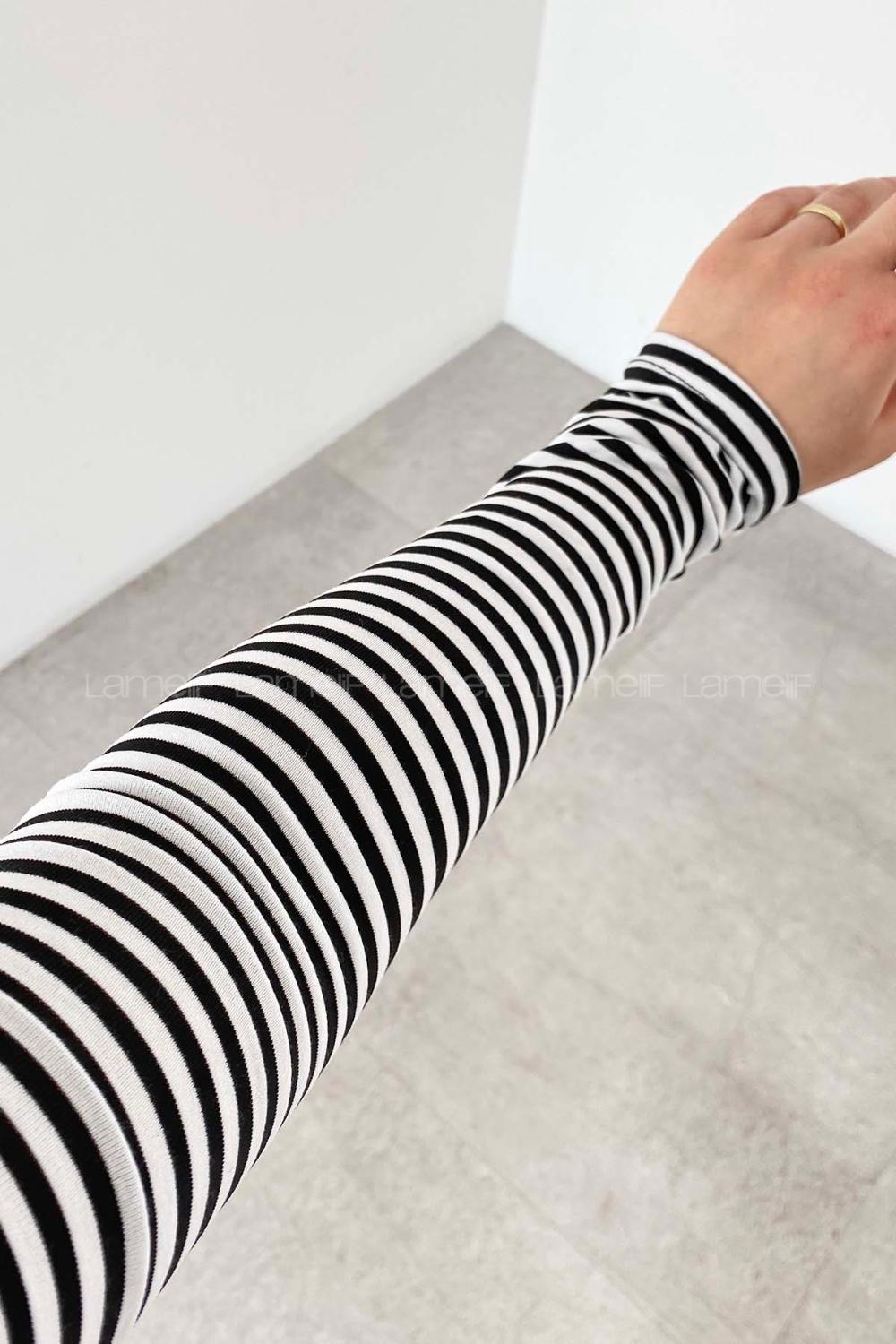 Black Neckband Mock Turtle Neck Long Arm Cotton Viscose Fabric Body