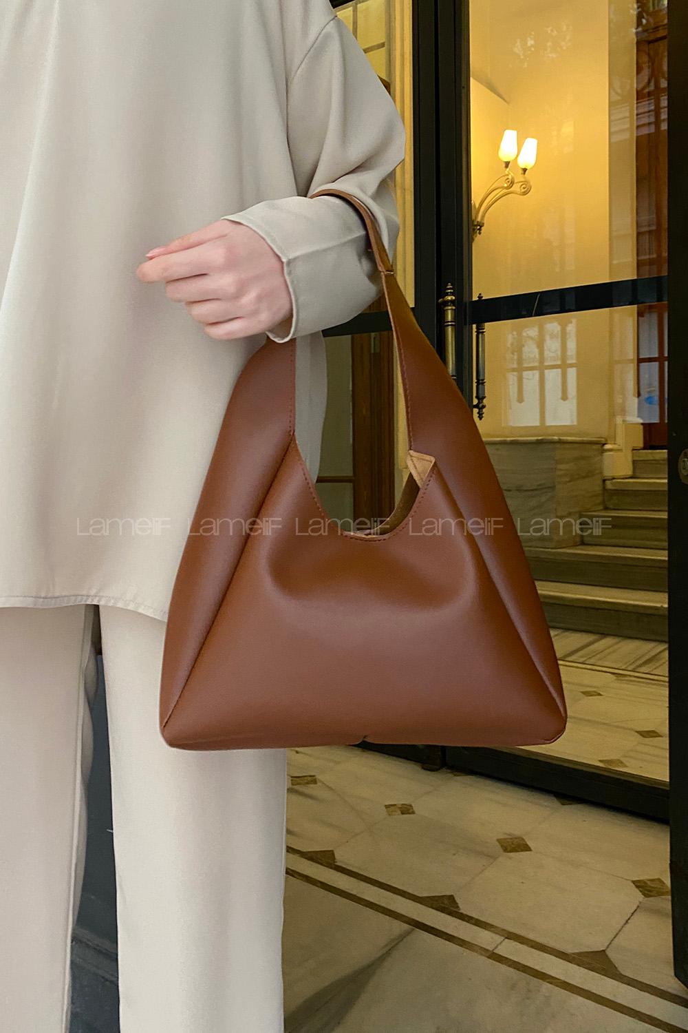 Tan Buckle Skin Hand Bag Bag
